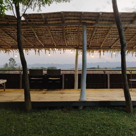 Coco Coozy Apartamento Kanchanaburi Exterior foto