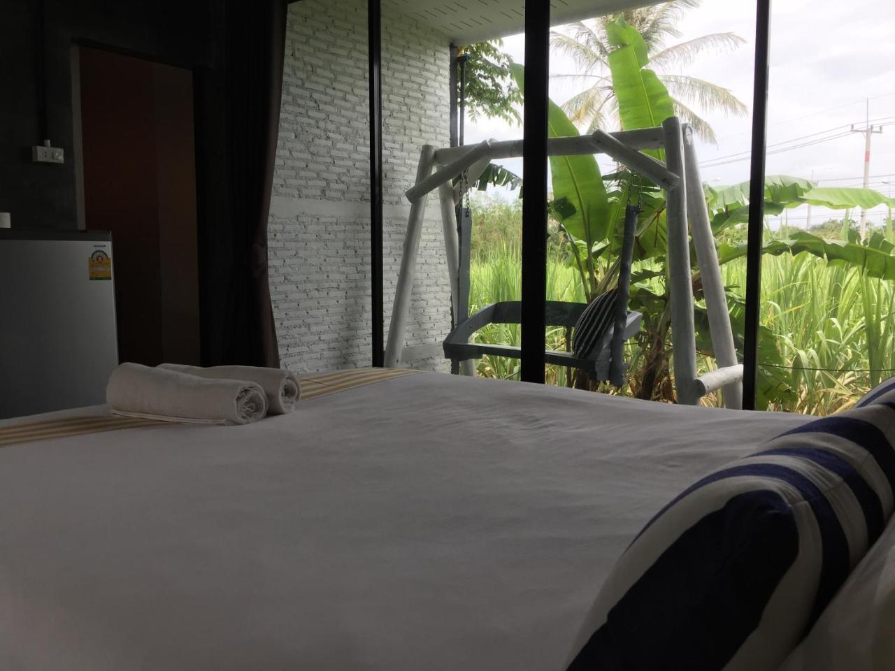 Coco Coozy Apartamento Kanchanaburi Exterior foto