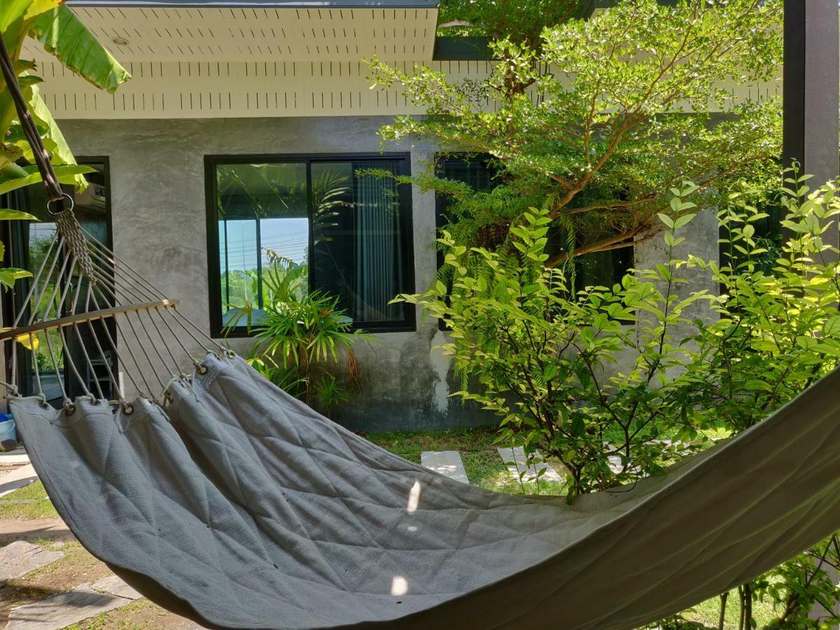 Coco Coozy Apartamento Kanchanaburi Exterior foto