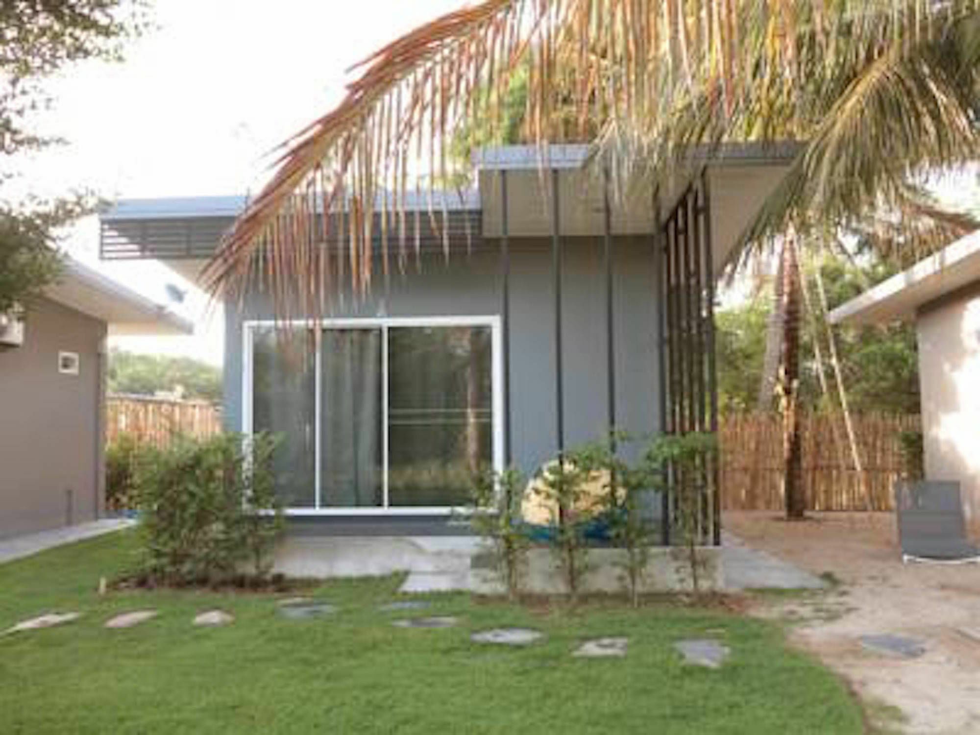 Coco Coozy Apartamento Kanchanaburi Exterior foto